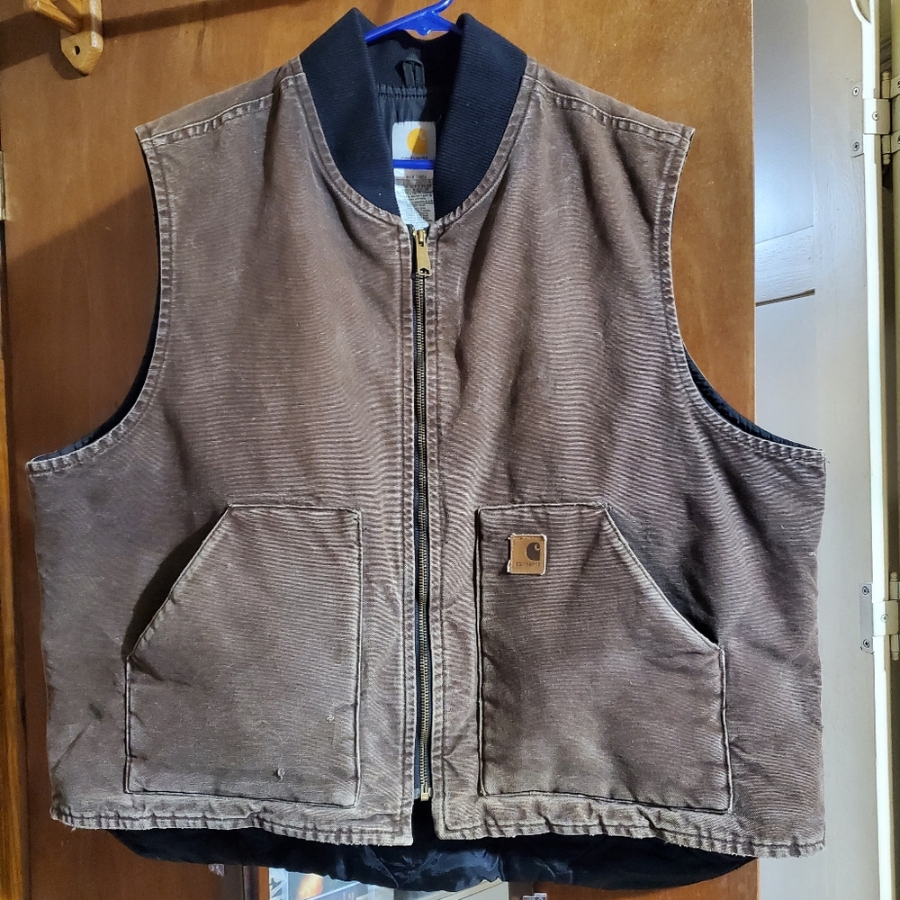Carhartt Mens Vest size 2XL regular color brown two front large lower pockets